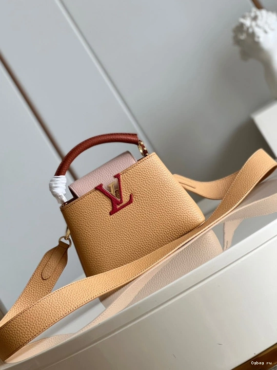 MINI CAPUCINES VUITTON LOUIS 0815